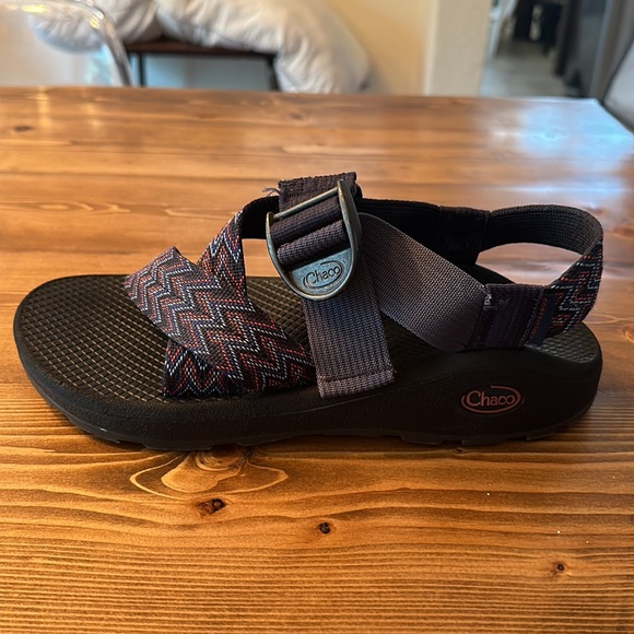 Men’s Size 8 Chaco’s - Picture 2 of 4